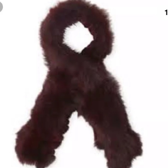 New Dena fur scarf NWT $390 - Picture 2 of 3